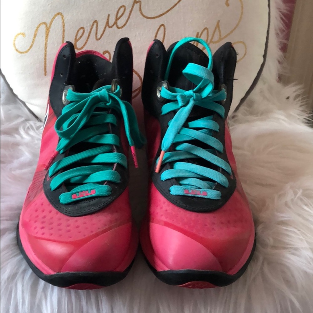 Nike Lebron Sneakers
